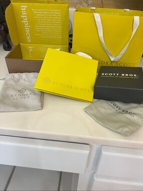 Kendra Scott Yellow Branded Packaging Set